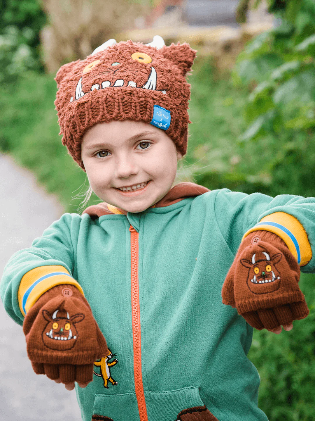 Gruffalo™ Mittens - Image 2