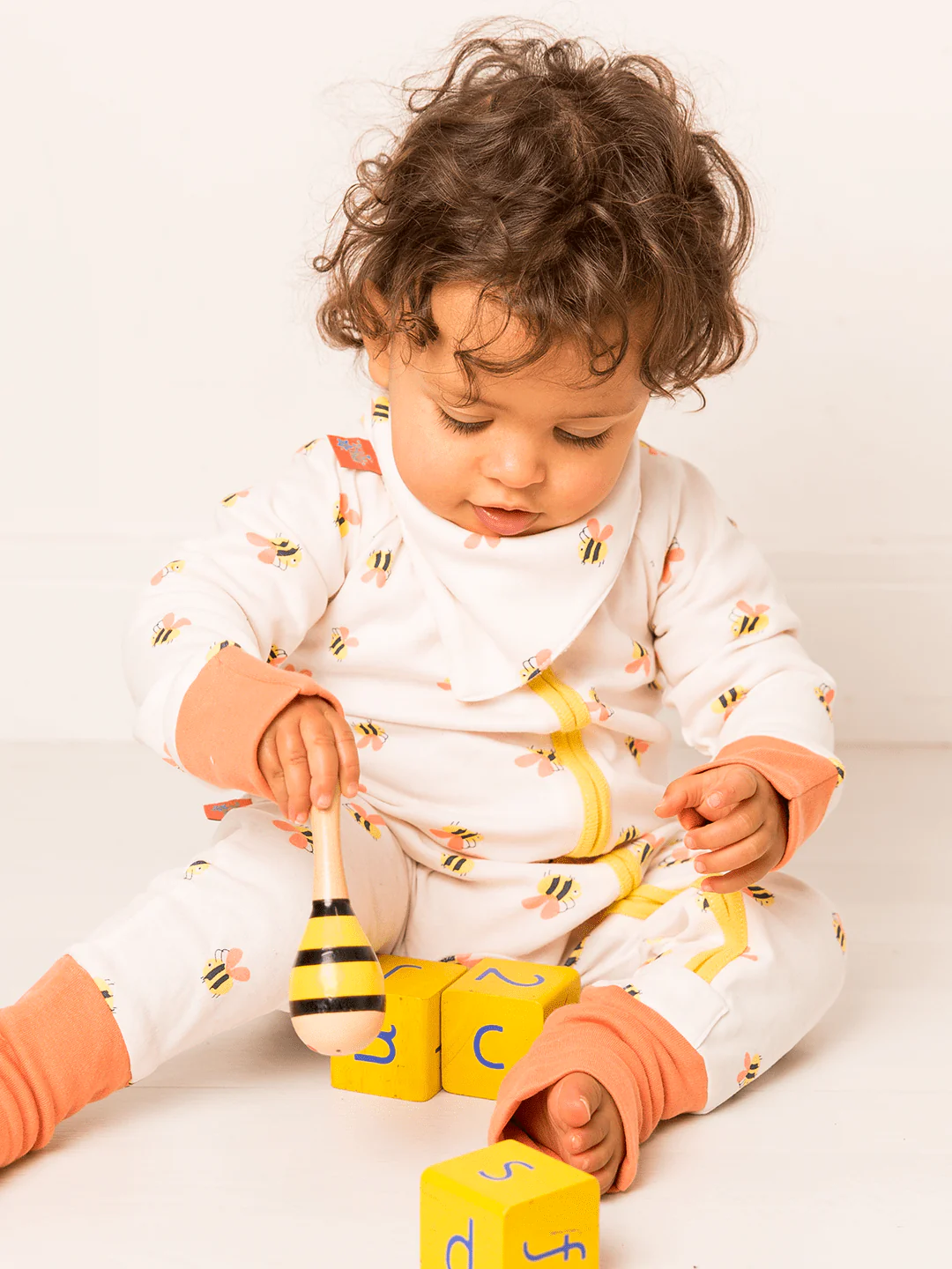 Honey Bee Bib - Image 4