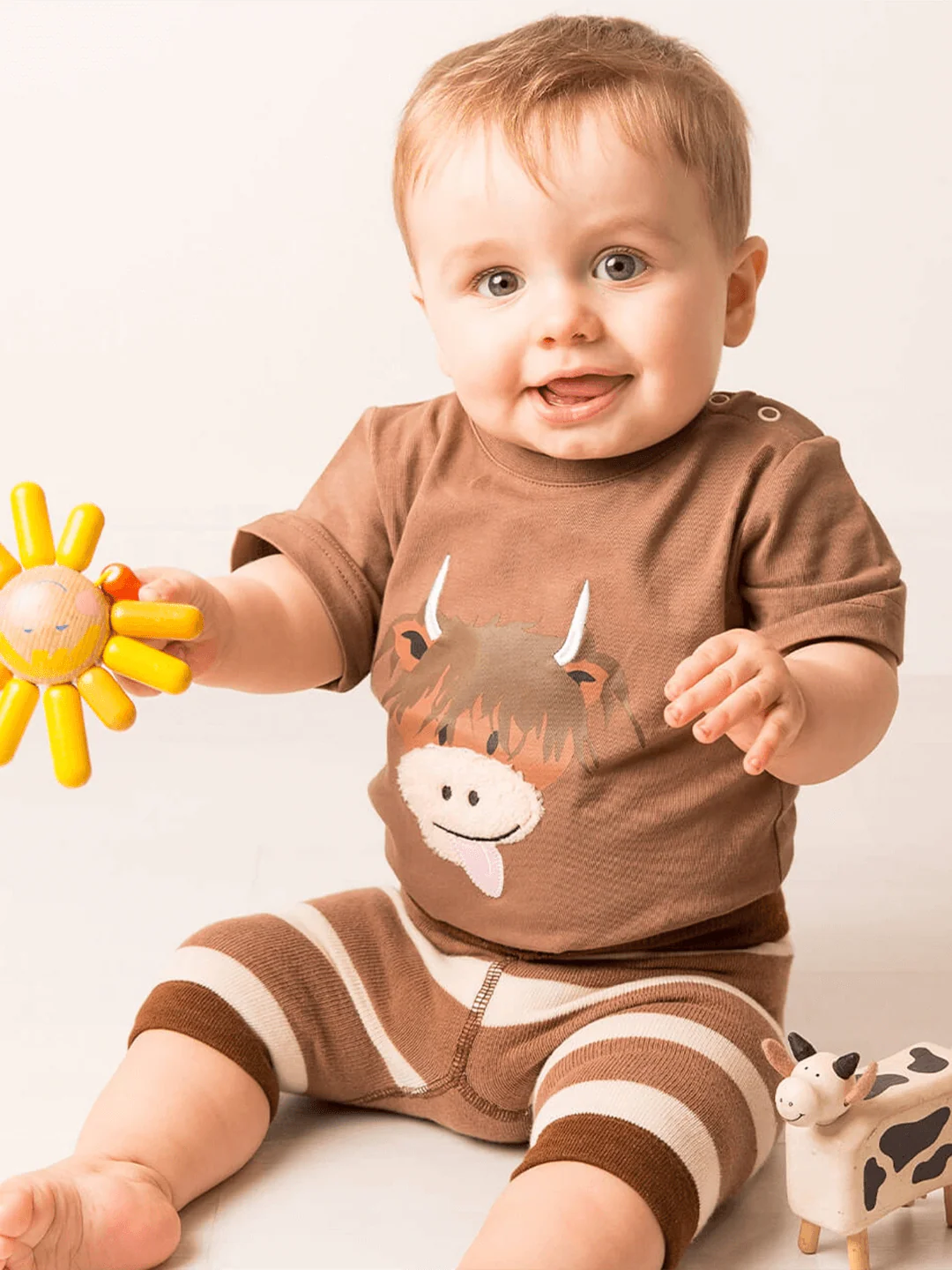 Neutral Highland Cow Tee - Image 3