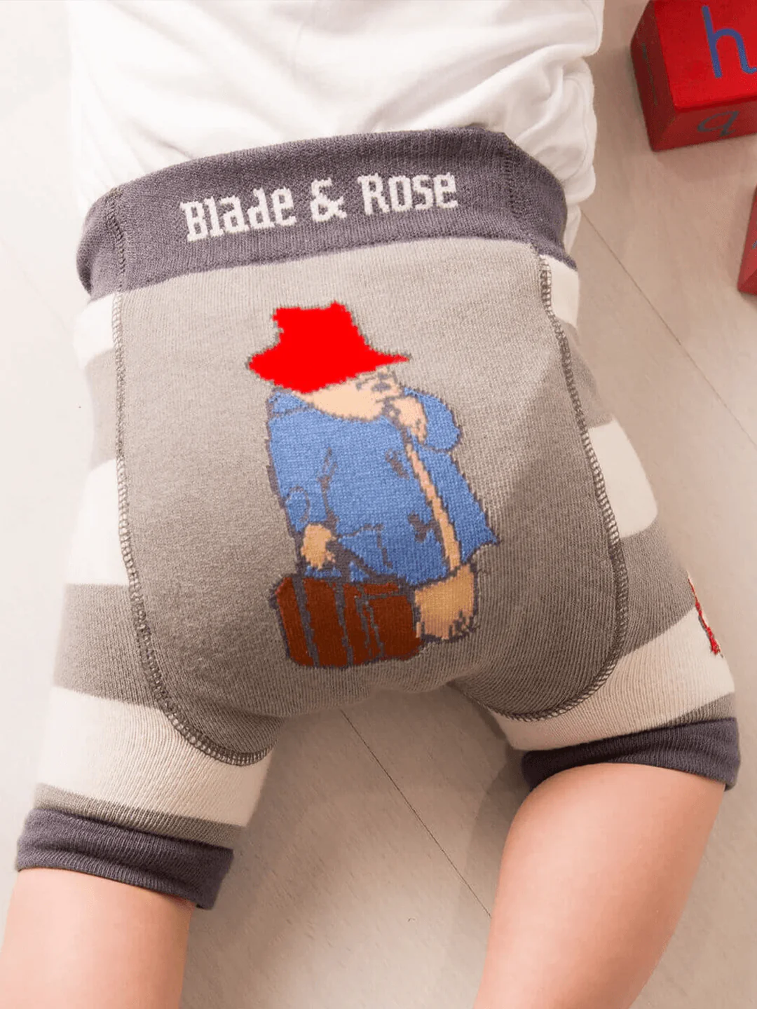 Paddington™ Loves to Travel Shorts - Image 2